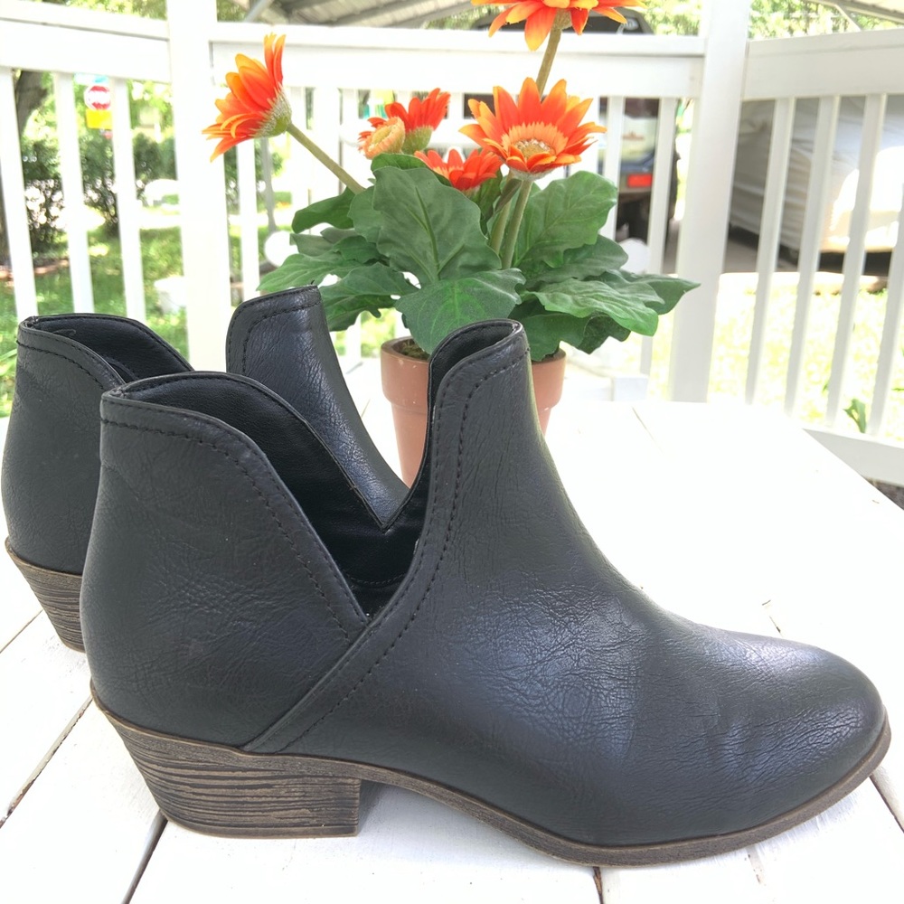 Faded Glory Black Ankle Boots